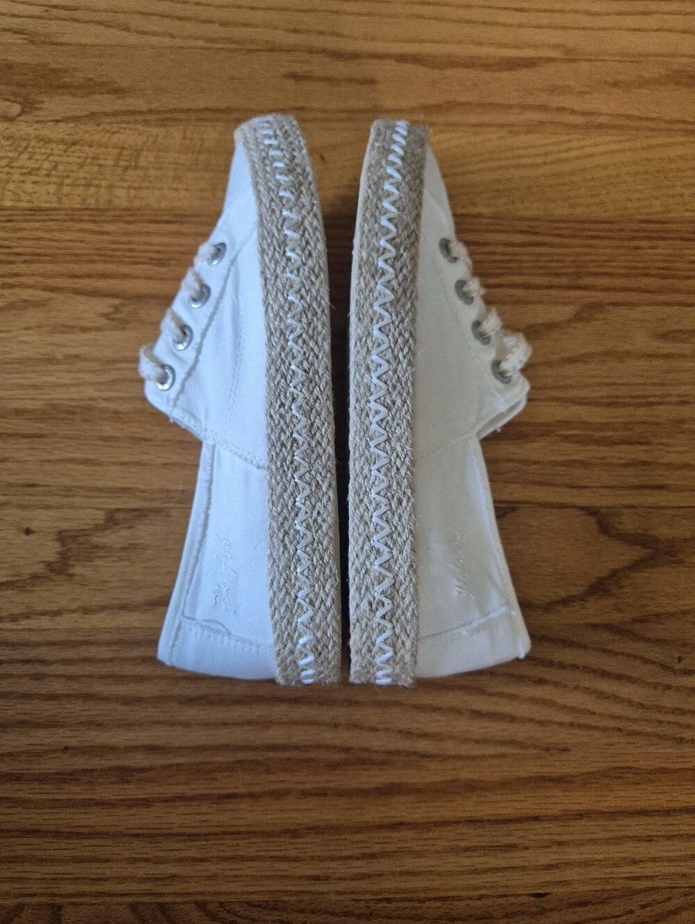 Blowfish Women’s White Canvas Espadrille Lace-Up Sneakers, size 8 NWOB